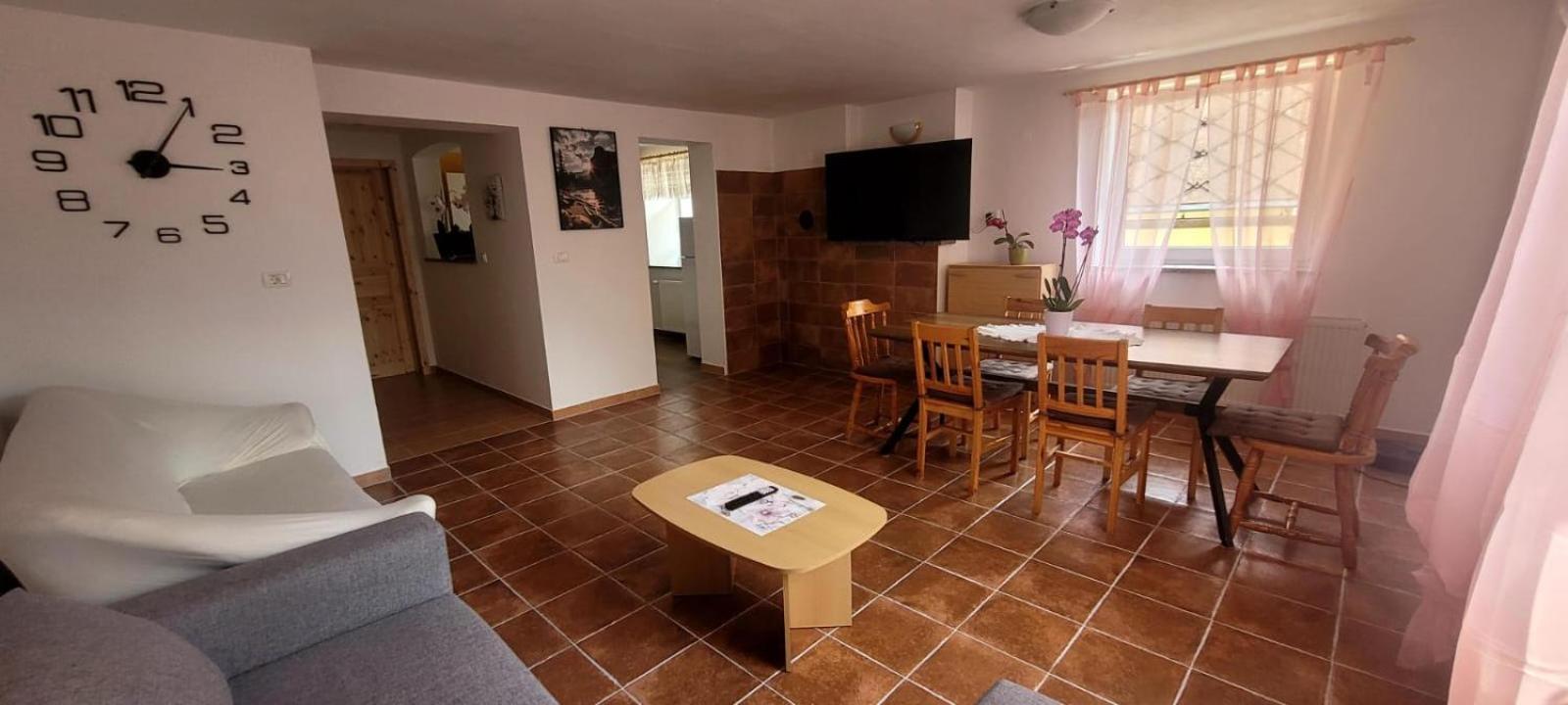 Apartma Brin