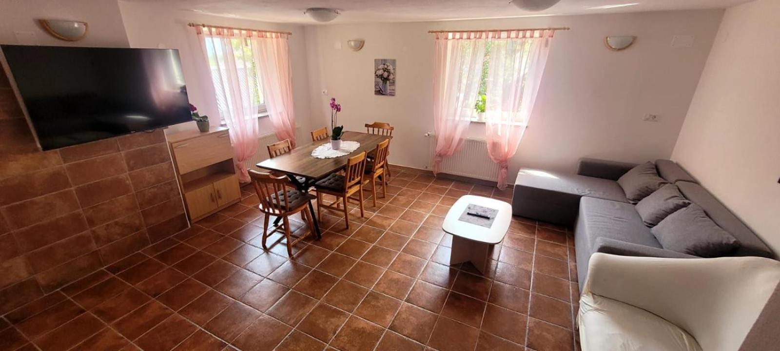 Apartma Brin